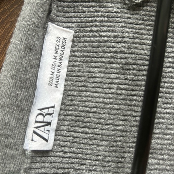 Zara sweater - Picture 2 of 2